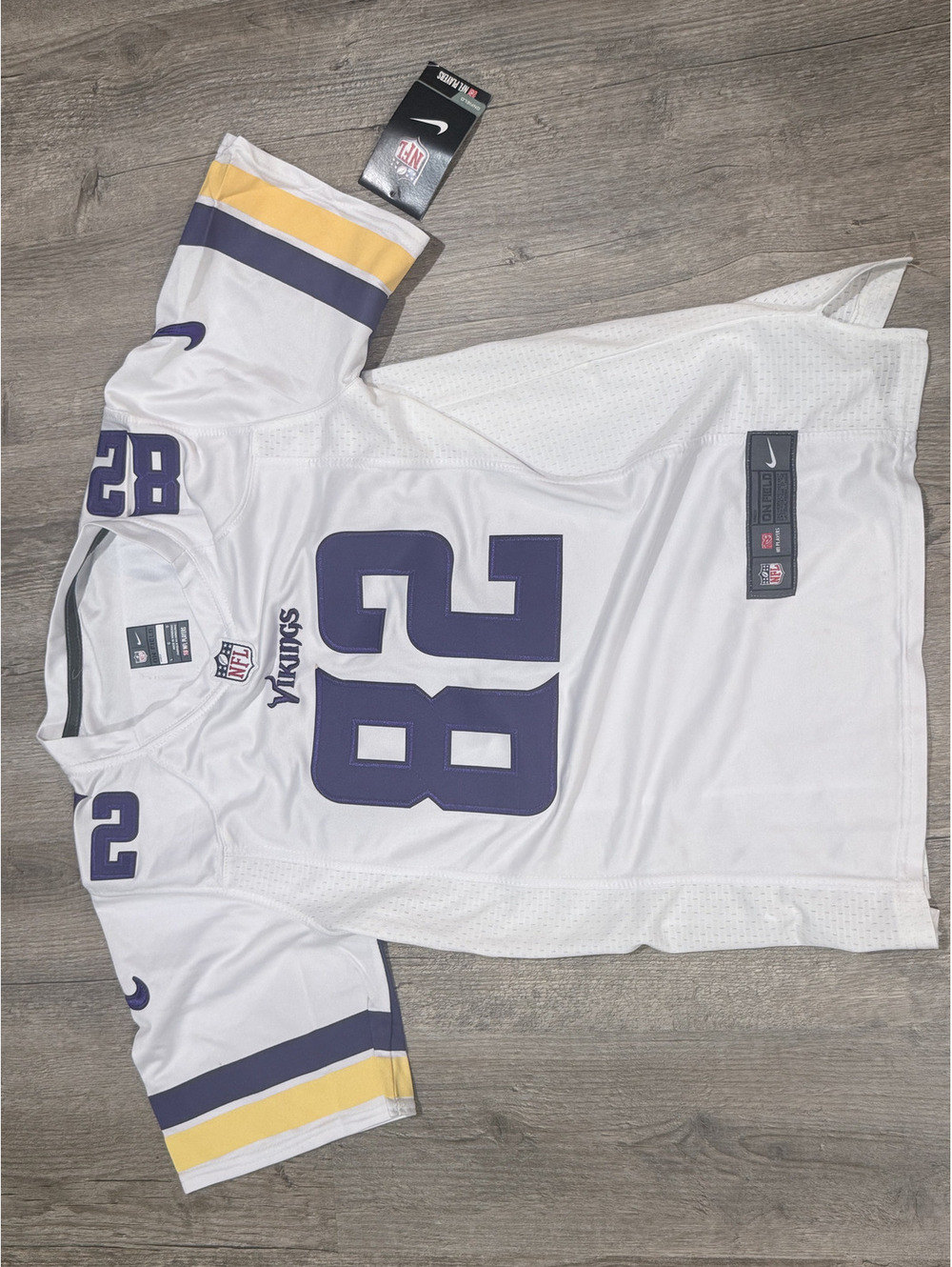 Nike On Field Minnesota Vikings Kyle Rudolph #82 Jersey Youth Large L NWT 493831